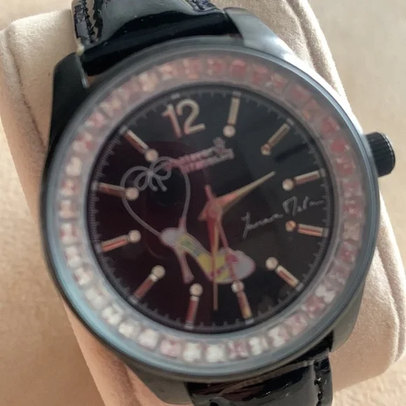 Whatever it Takes Tamara Mellon signed watch - Picture 2 of 6